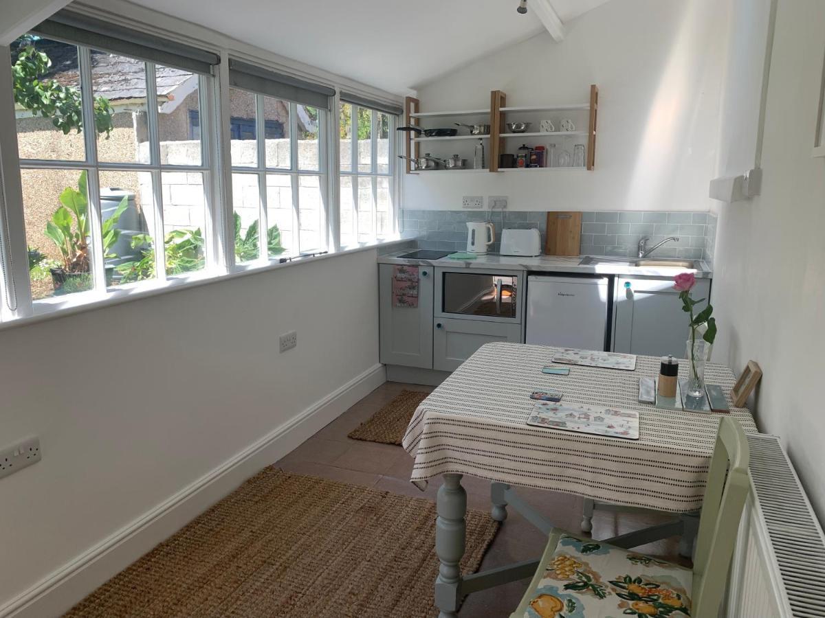 Puffin. Comfortable Annexe Central פאלמות' מראה חיצוני תמונה